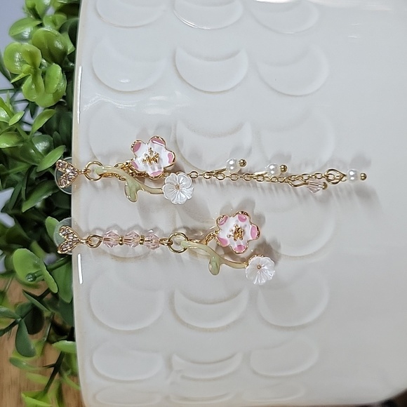 🔥LAST PAIR🔥 Spring Blossom Chain Drop Earrings, S925 - Picture 2 of 10